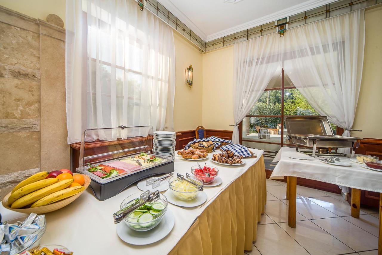 Halászi Regia Panzio Bed & Breakfast エクステリア 写真