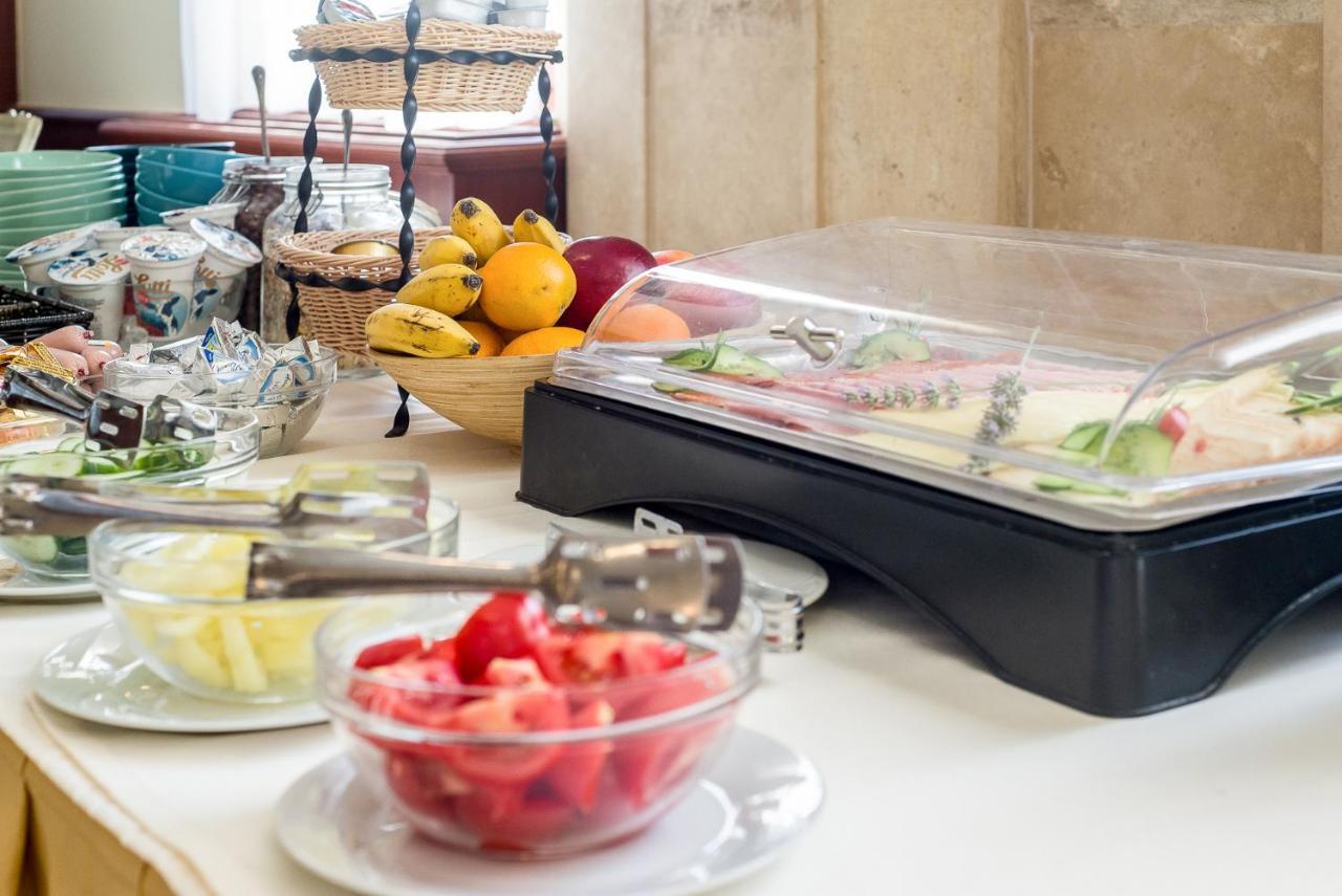 Halászi Regia Panzio Bed & Breakfast エクステリア 写真