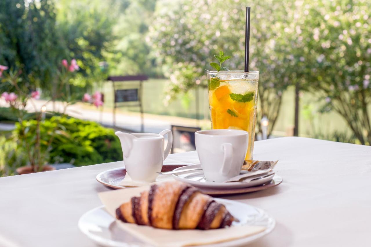 Halászi Regia Panzio Bed & Breakfast エクステリア 写真