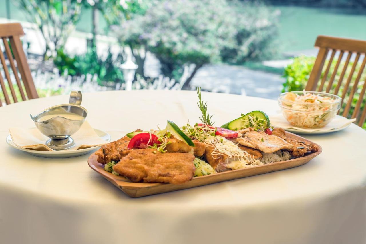 Halászi Regia Panzio Bed & Breakfast エクステリア 写真