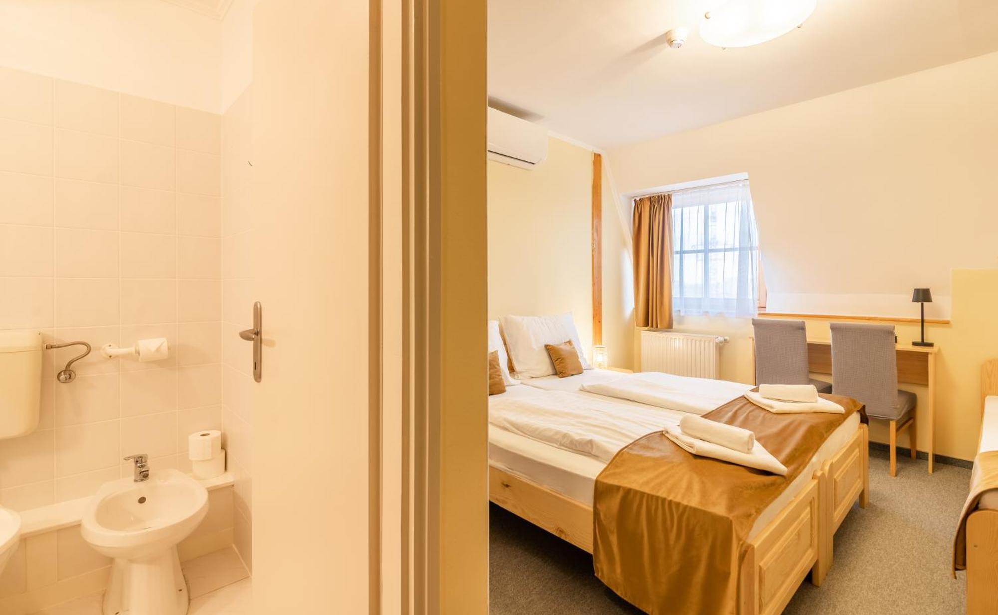 Halászi Regia Panzio Bed & Breakfast エクステリア 写真