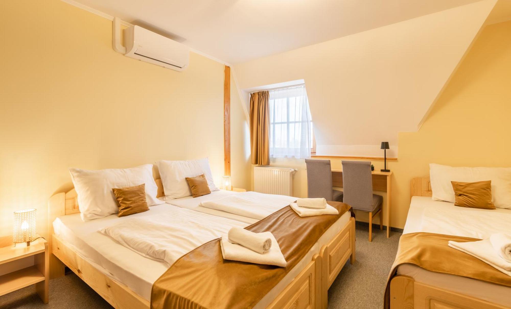 Halászi Regia Panzio Bed & Breakfast エクステリア 写真