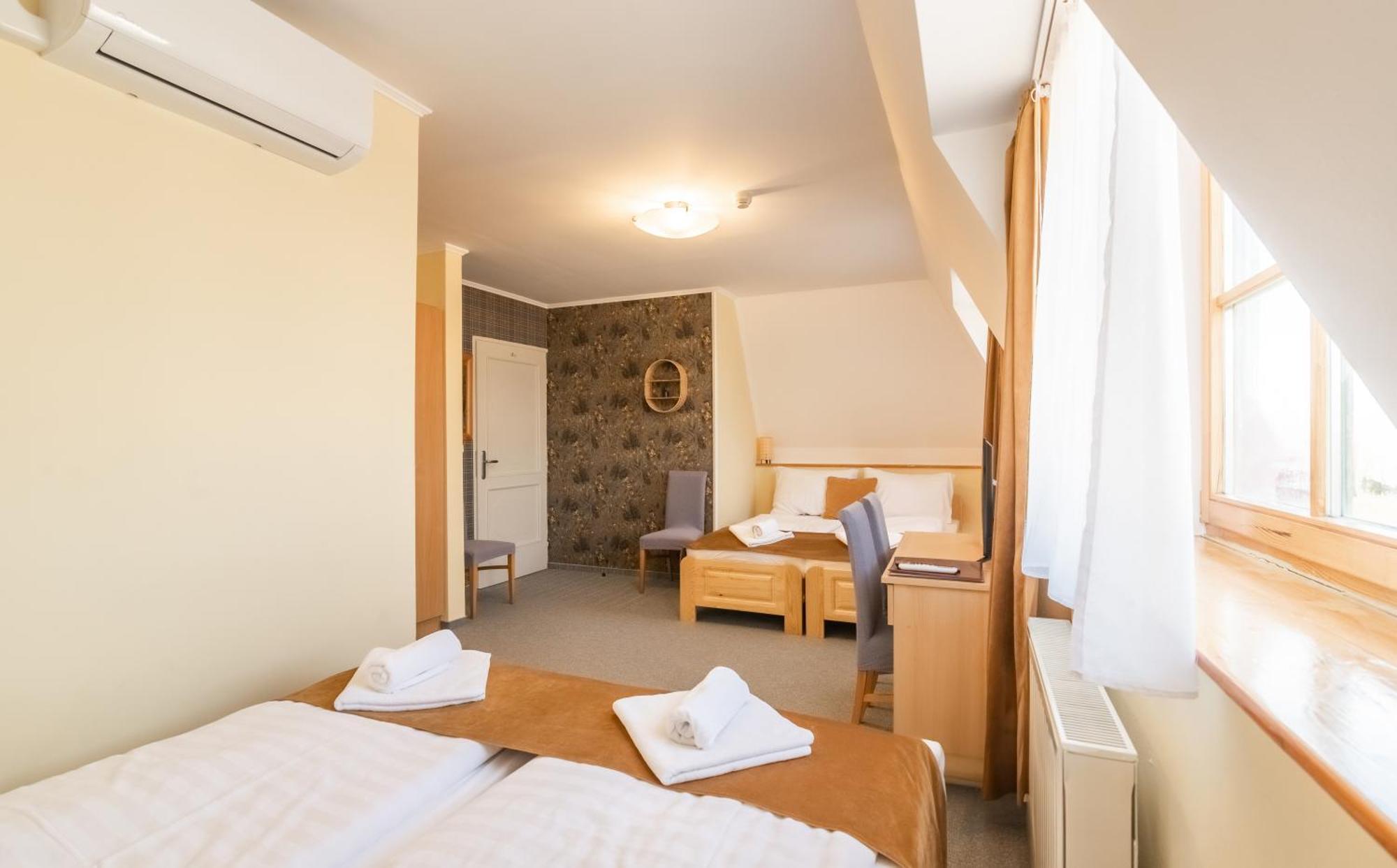 Halászi Regia Panzio Bed & Breakfast エクステリア 写真