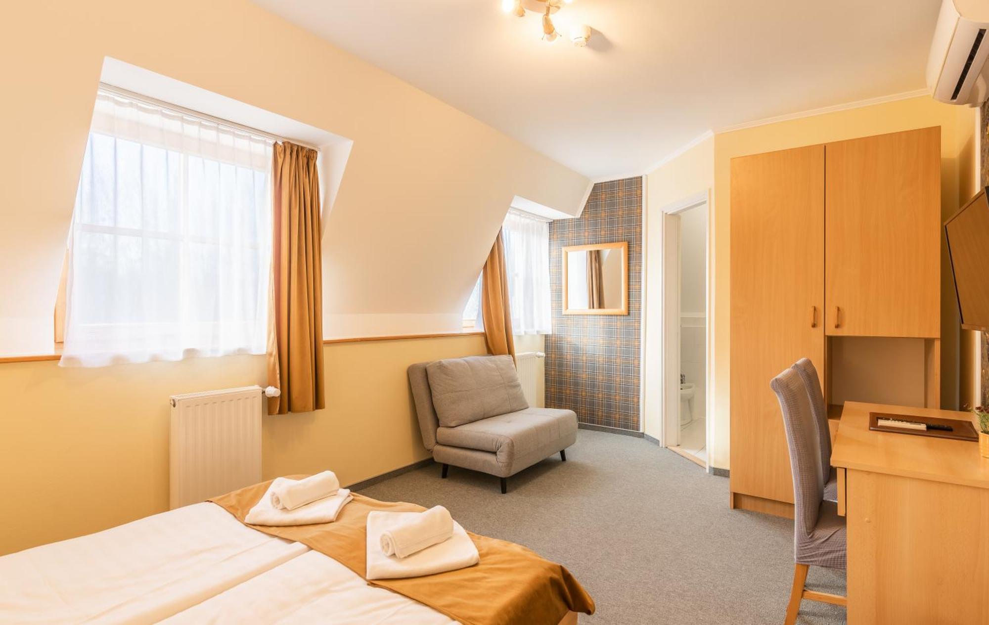 Halászi Regia Panzio Bed & Breakfast エクステリア 写真