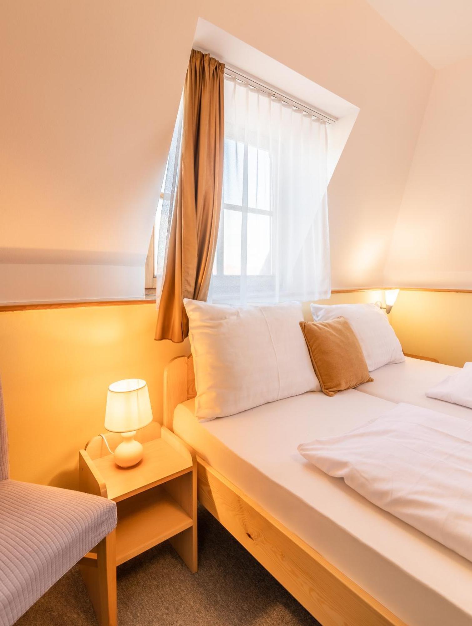 Halászi Regia Panzio Bed & Breakfast エクステリア 写真