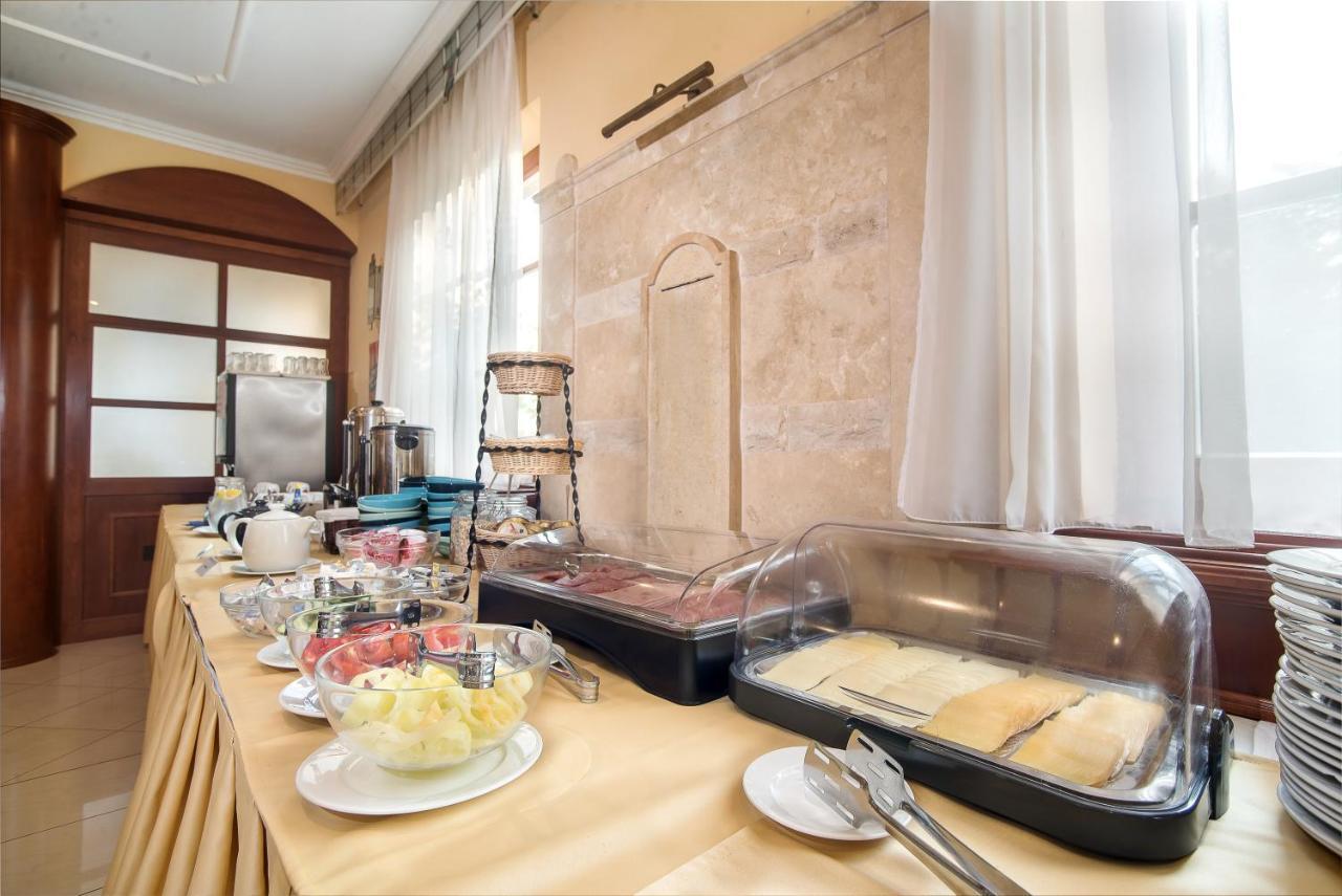 Halászi Regia Panzio Bed & Breakfast エクステリア 写真